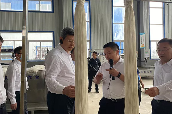 內(nèi)蒙古自治區(qū)黨委常委、通遼市委書記孟憲東攜考察團到一諾環(huán)境考察指導(dǎo) 內(nèi)蒙古自治區(qū)黨委常委、通遼市委書記孟憲東攜考察團到一諾環(huán)境考察指導(dǎo)